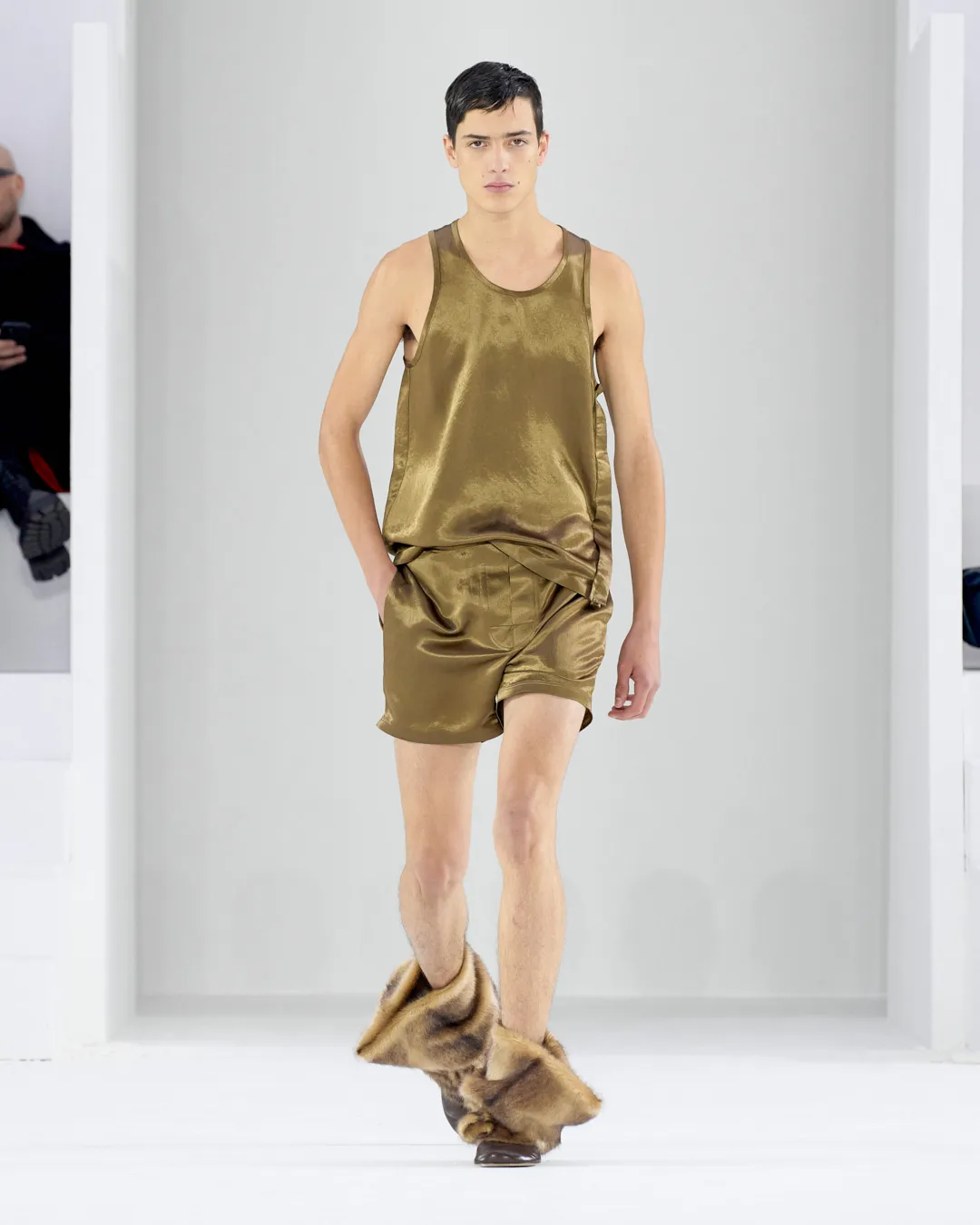 Loewe F W 2023 Metalmagazine 25