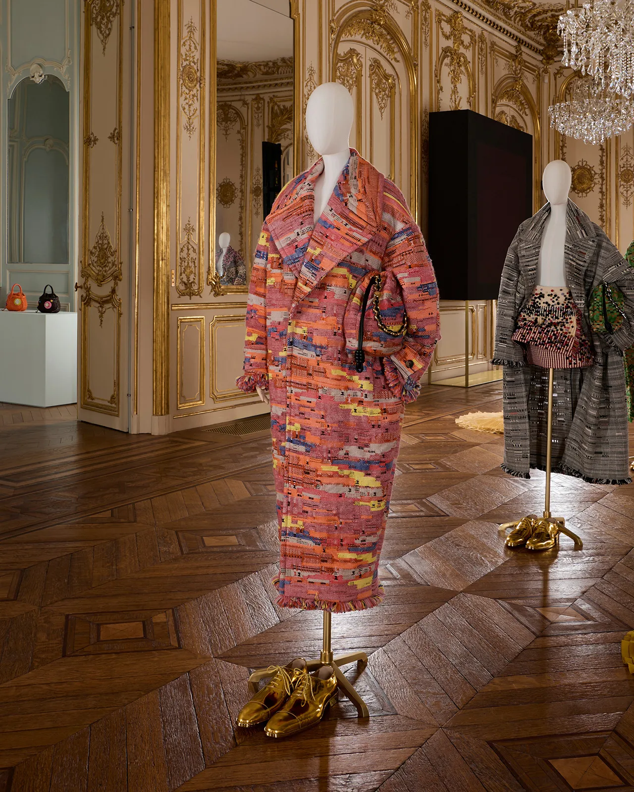 LOEWE_FW25_PRESENTATION_19