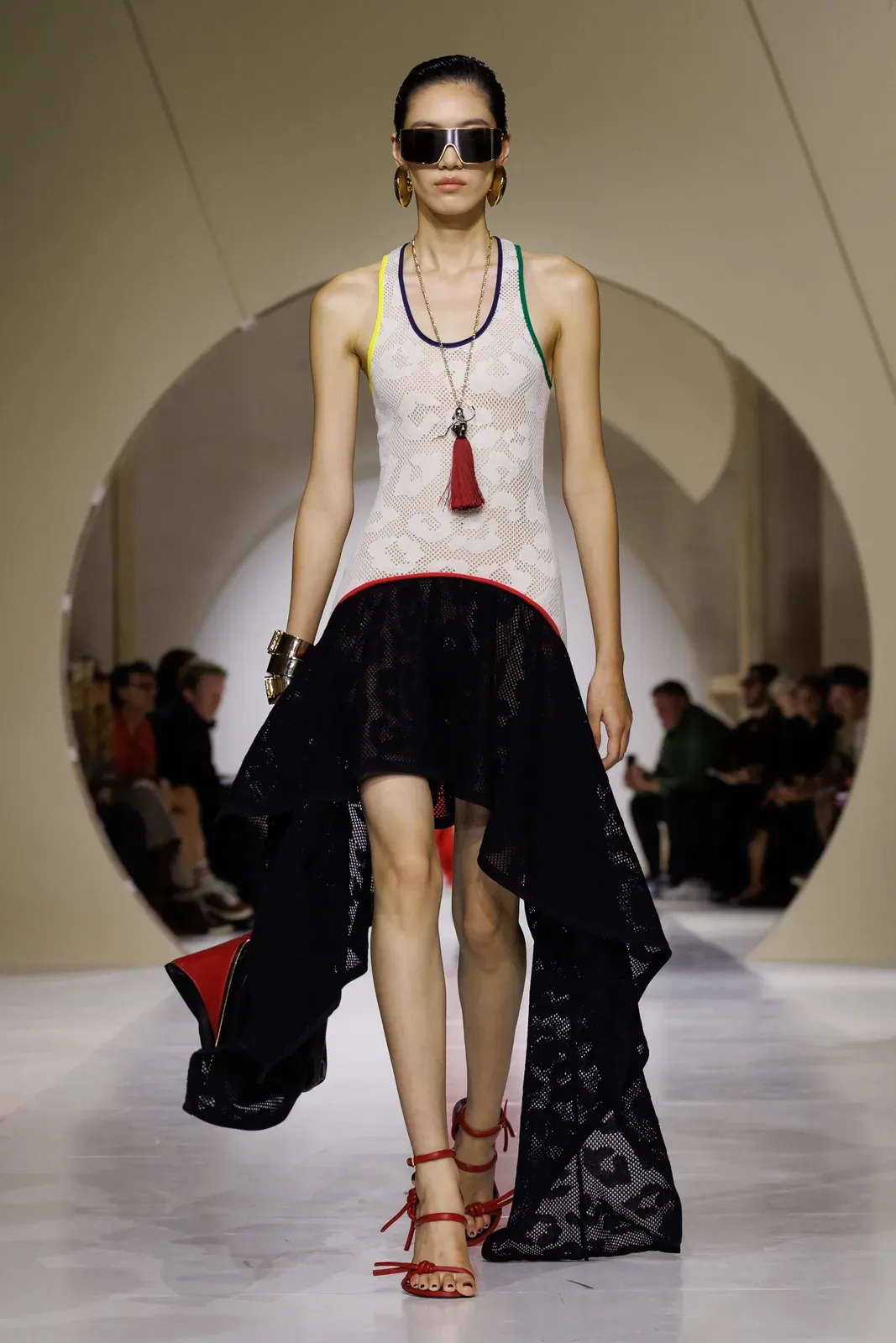 metal-givenchy-ss27-27