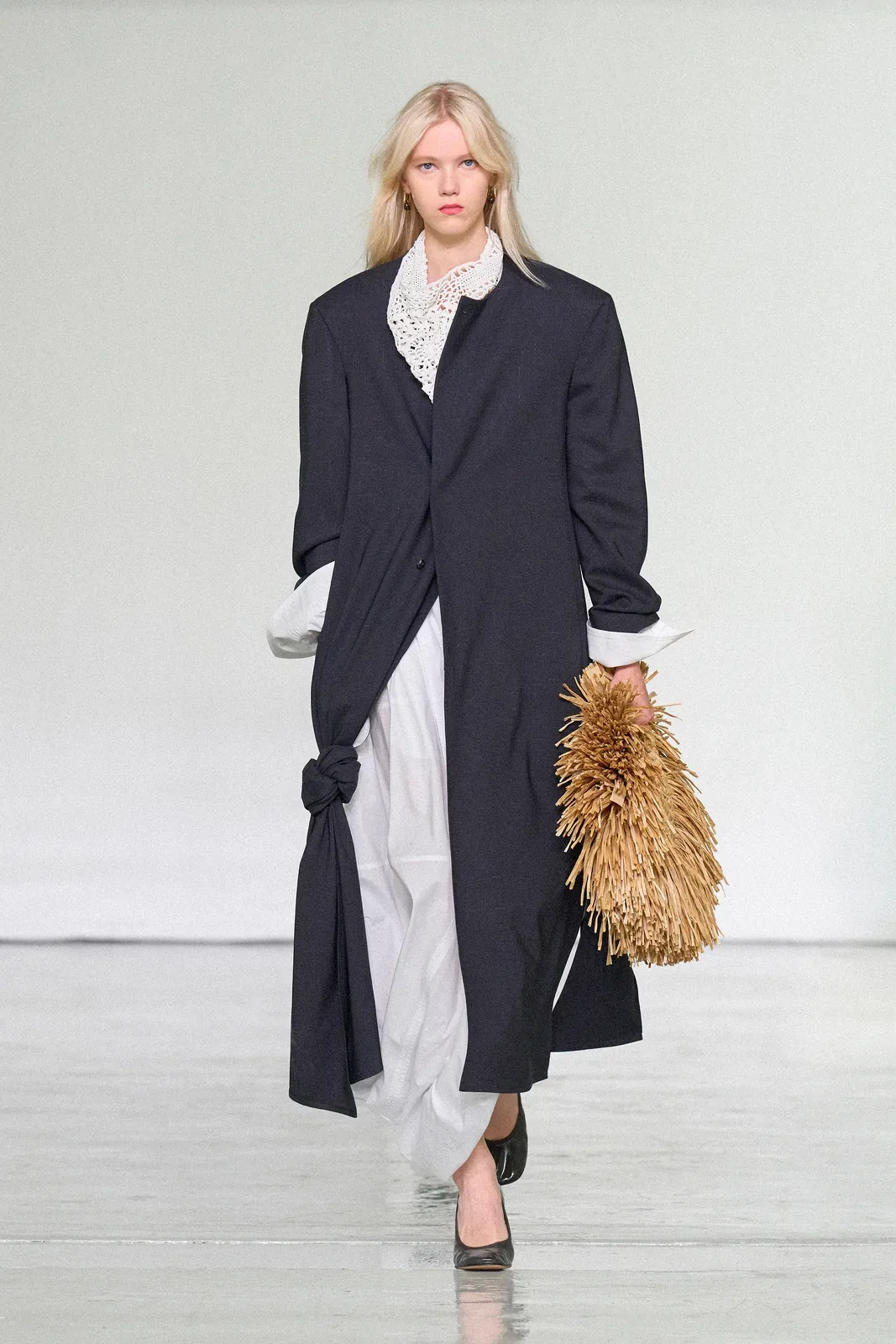 metal-bottega-veneta-ss-2027-06.webp