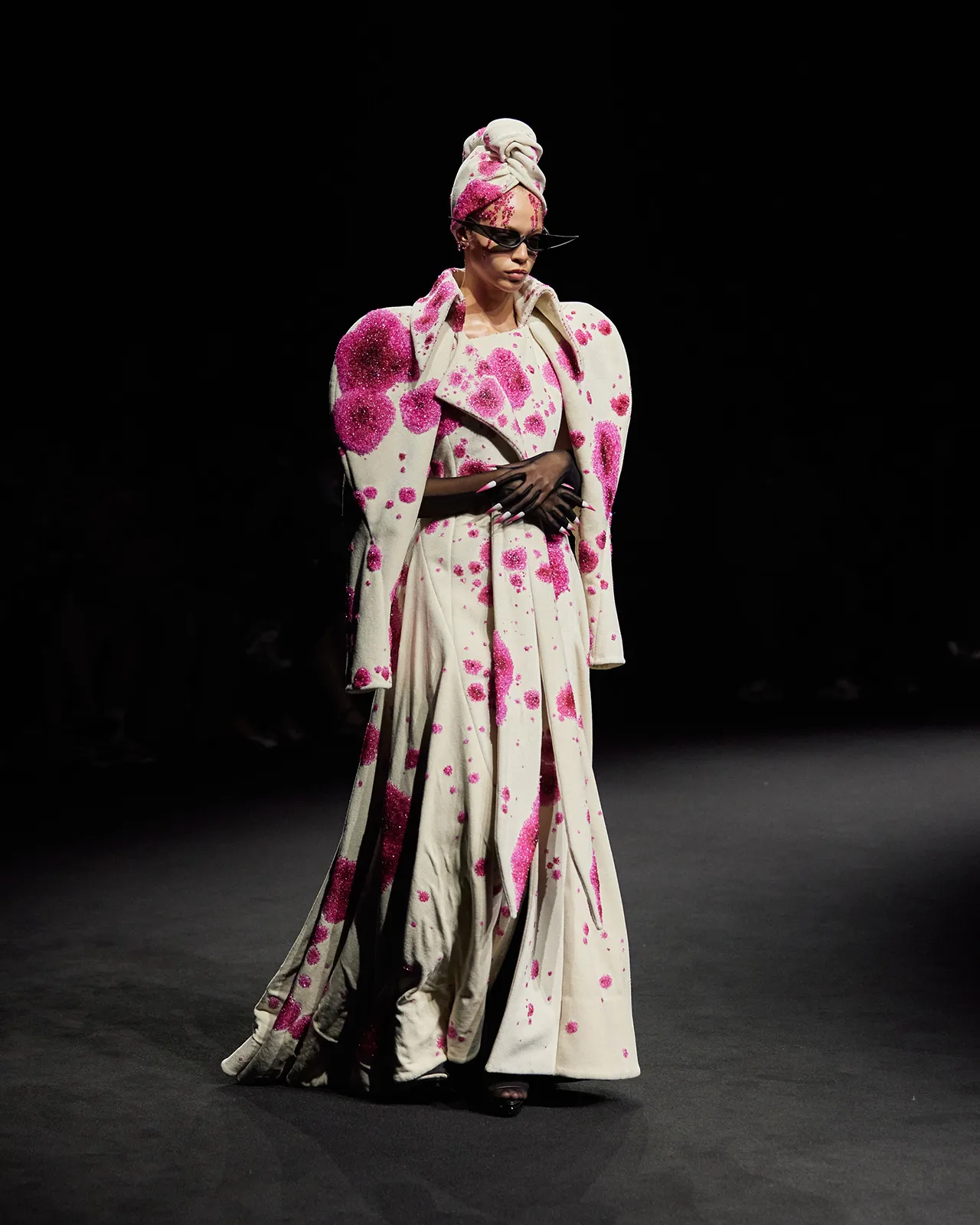 Robert_Wun_Fall-Winter_2025_Couture_11