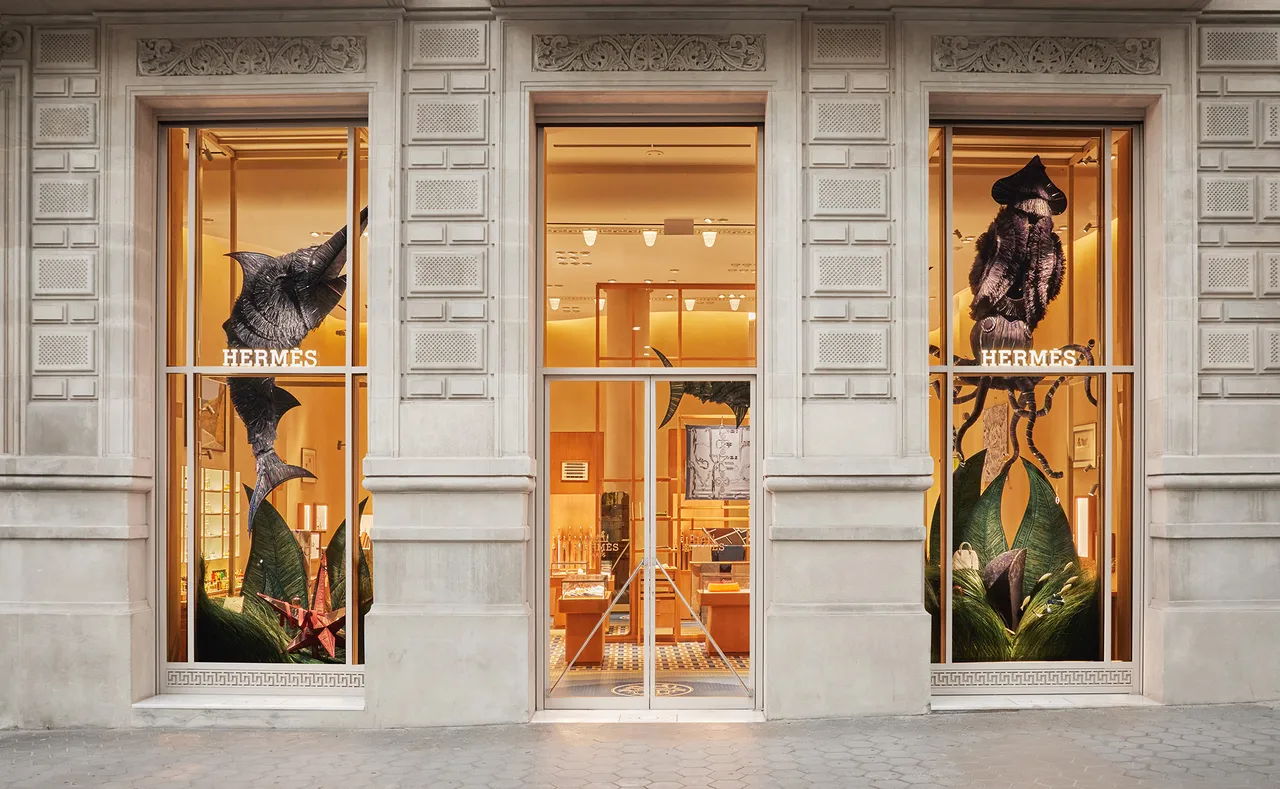 Hermès se sumerge en el océano