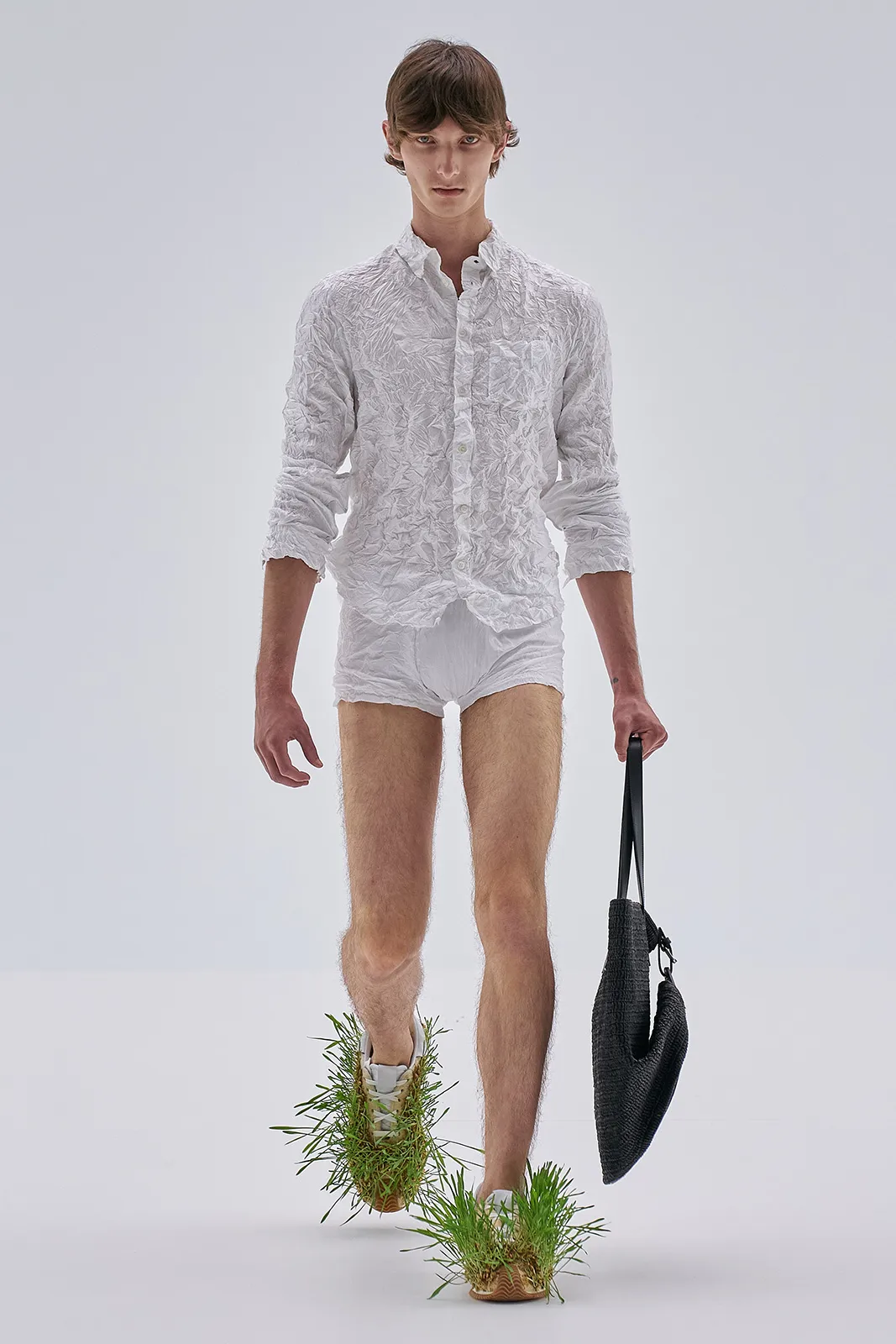 Loewe S S23 Mens Show Runway Look 19 Front Rgb Cropped 2x3 19