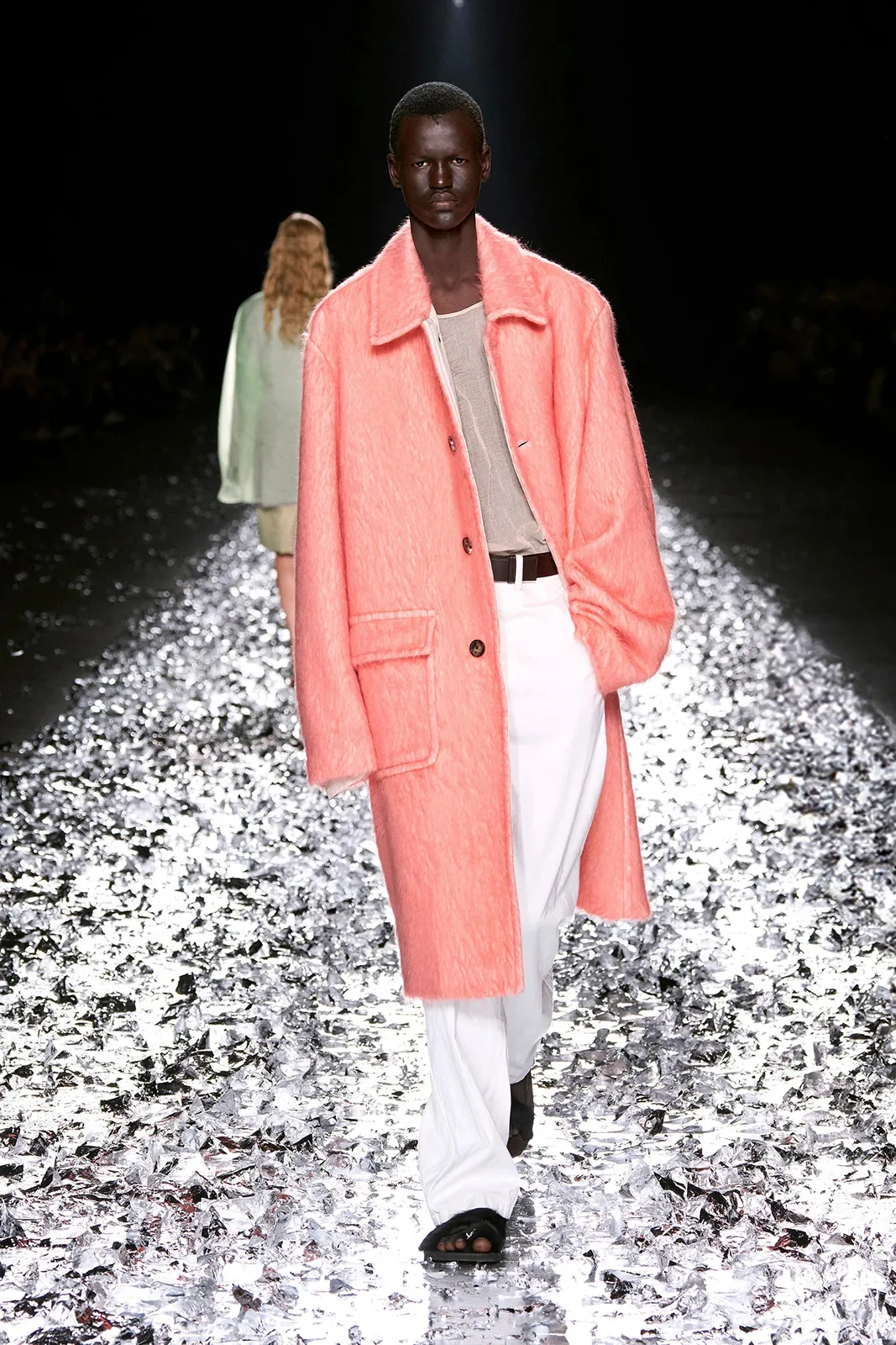 DRIES_VAN_NOTEN_SS25_2732X4098_LOOKS_41.jpg