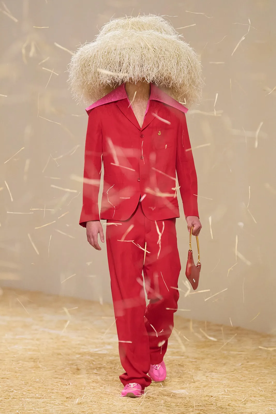 00022 Jacquemus Spring 2023 Ready to Wear Credit Gorunway