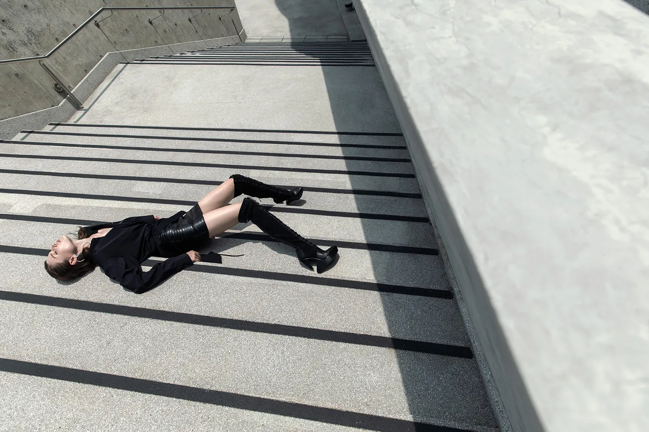 United Nude Metalmagazine 2