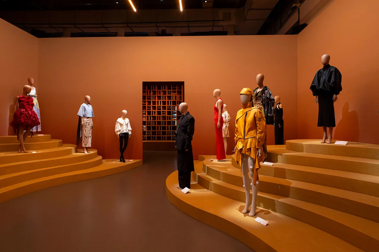 Threads-of-Impact-Exhibtion_RCZ3583