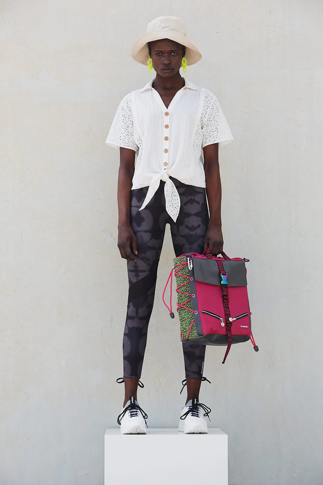 Desigual in Beta Metalmagazine 6