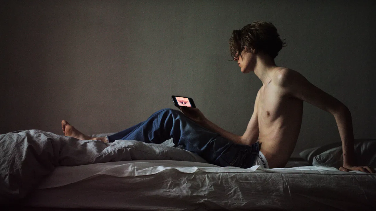 Jonas Lindstroem 4