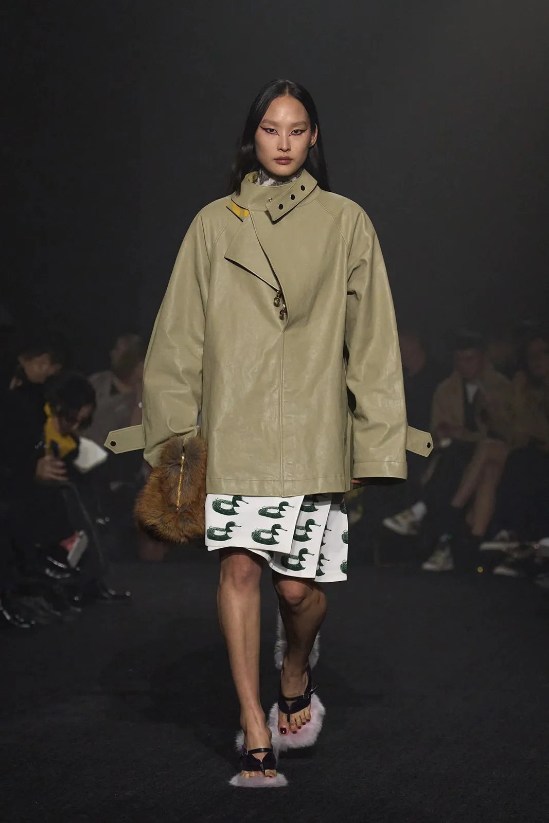 Burberry Fall 2023 Ready to Wear Gorunway 22