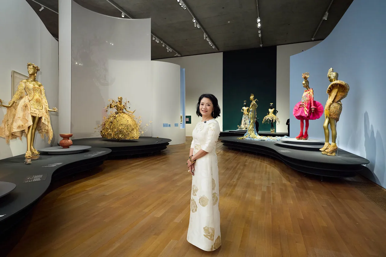 Guo Pei: Fashioning Imagination