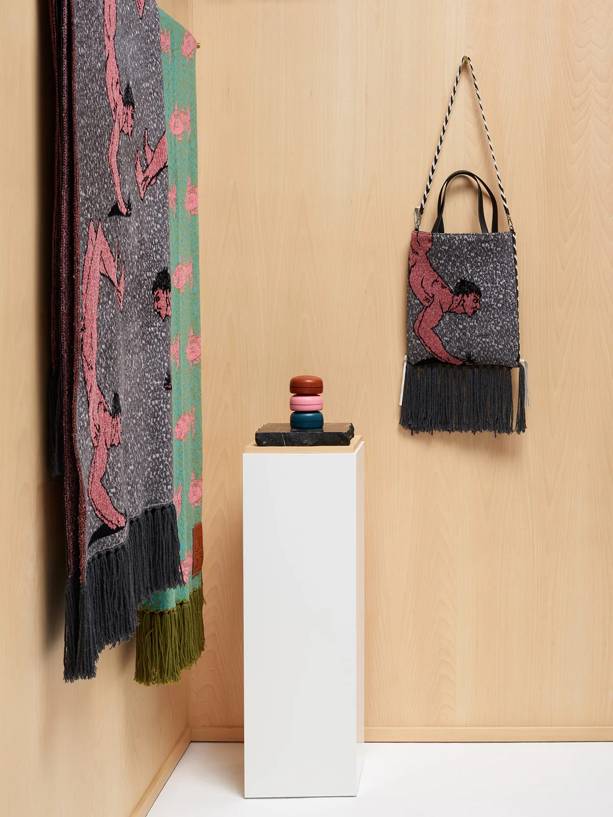 Blankets Loewe Metalmagazine 12