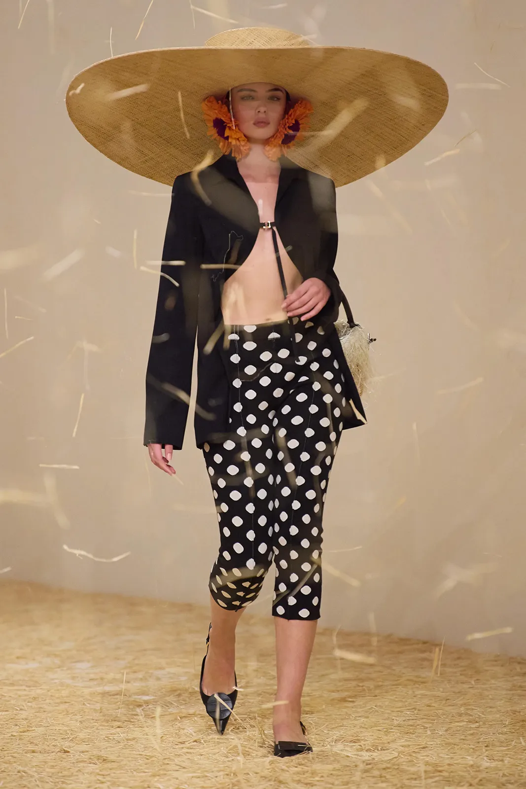 00029 Jacquemus Spring 2023 Ready to Wear Credit Gorunway