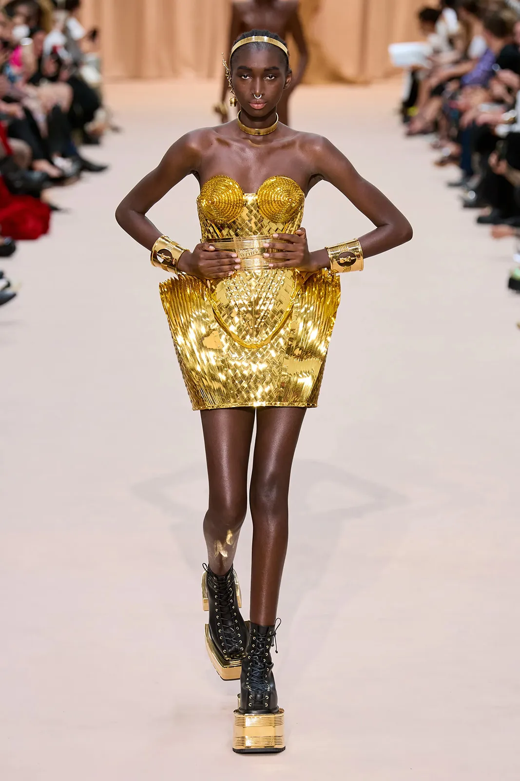 00047 Jean Paul Gaultier Fall 2022 Couture Credit Gorunway