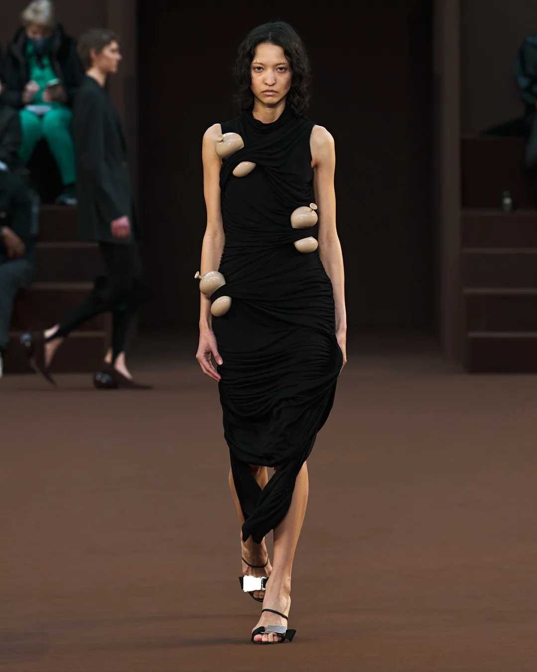 Loewe F W22 Metalmagazine 38