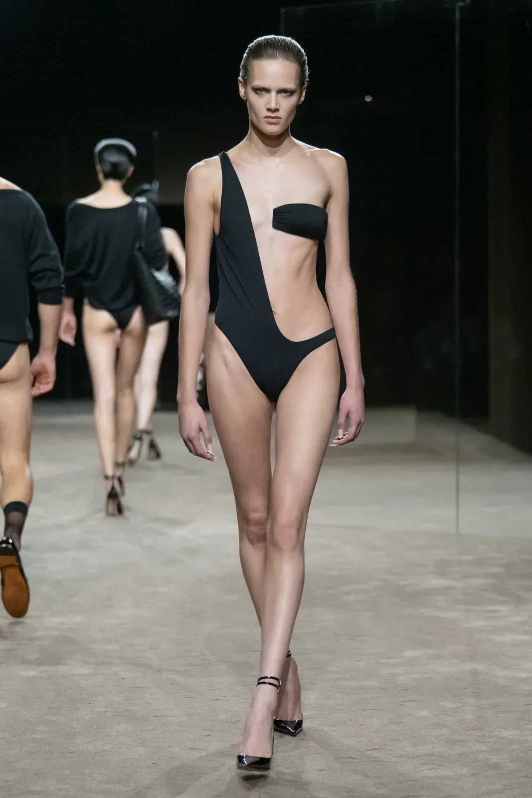 metal-tom-ford-ss27-45
