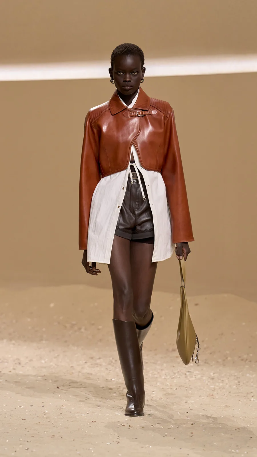 HERMES_WRTW_SS26_Runway_15