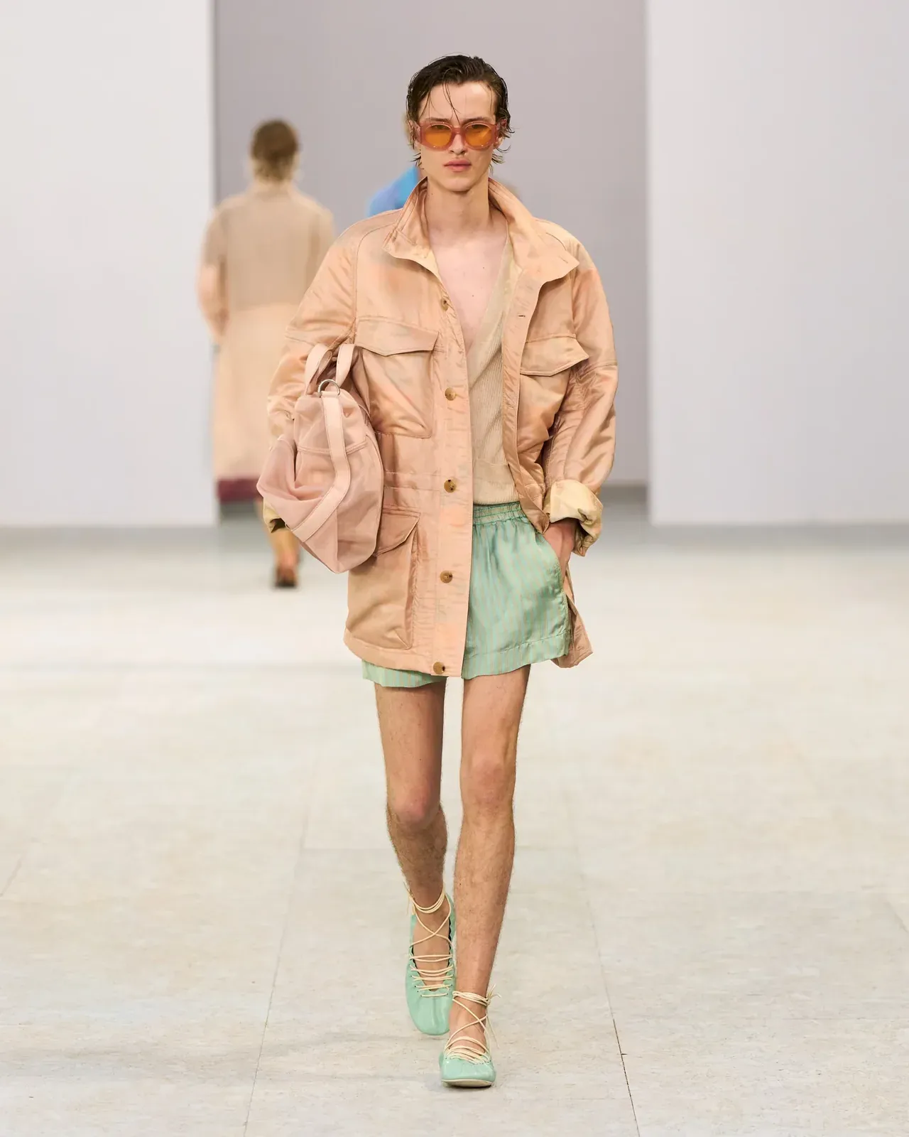 metal-dries-van-noten-s-s-2027-menswear-15