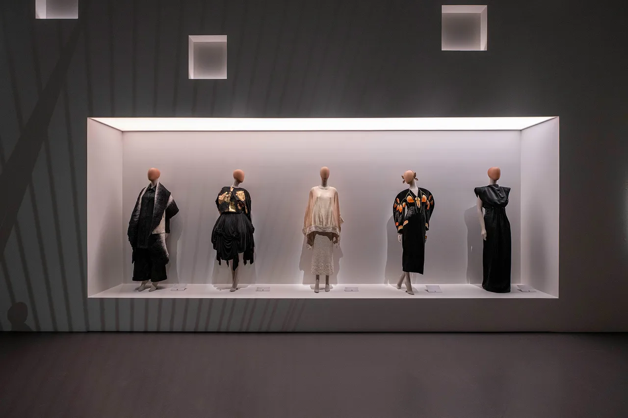 Threads-of-Impact-Exhibtion_RCZ3471