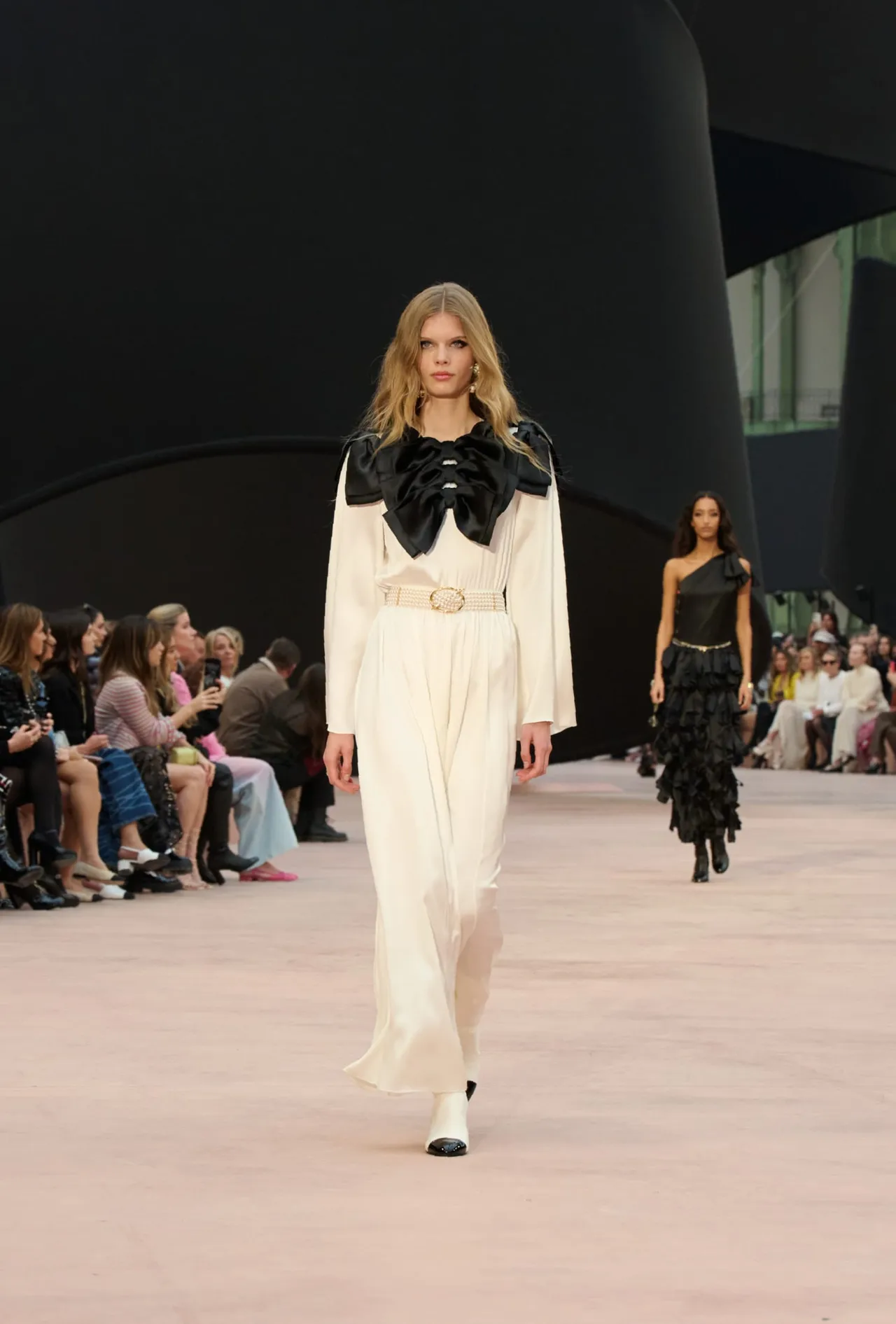 chanel_fw-2025-26-rtw-copyright-chanel-look-70-LD