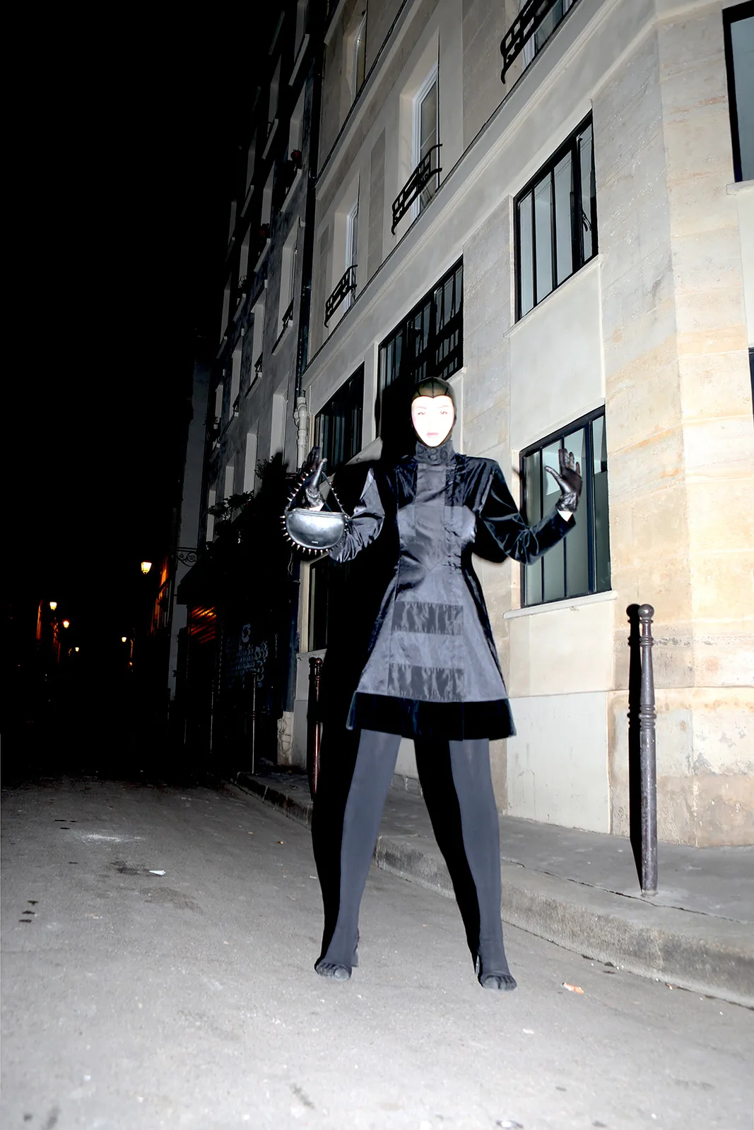 Betsy Johnson Metalmagazine 4