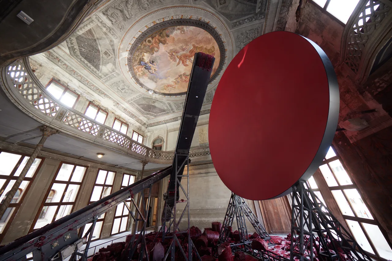Anish Kapoor Metalmagazine 6