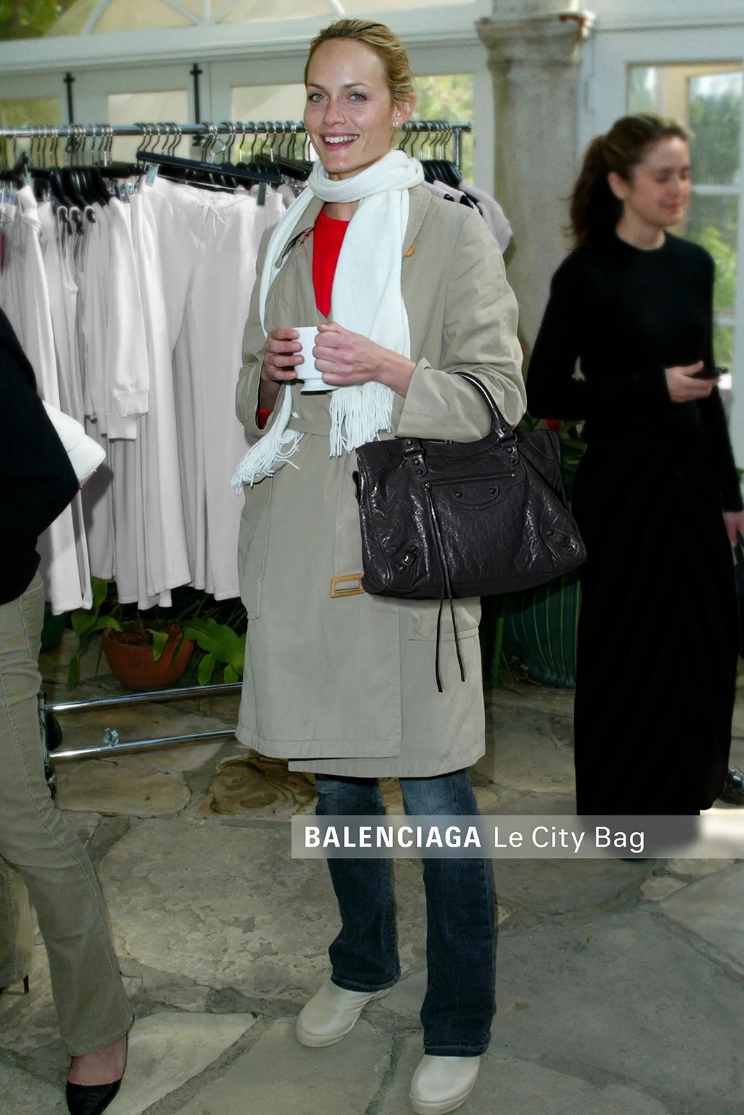 BALENCIAGA-LE-CITY-PAPARAZZI_AMBER-VALLETTA