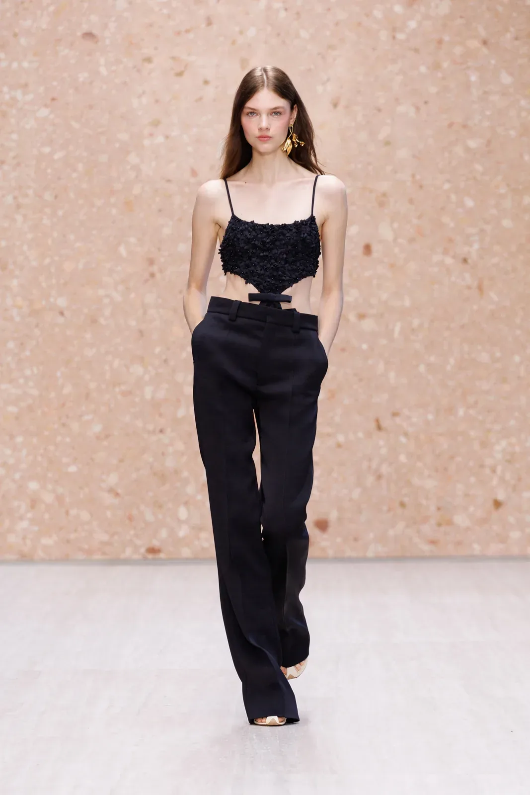metal-chloe-ss27-36