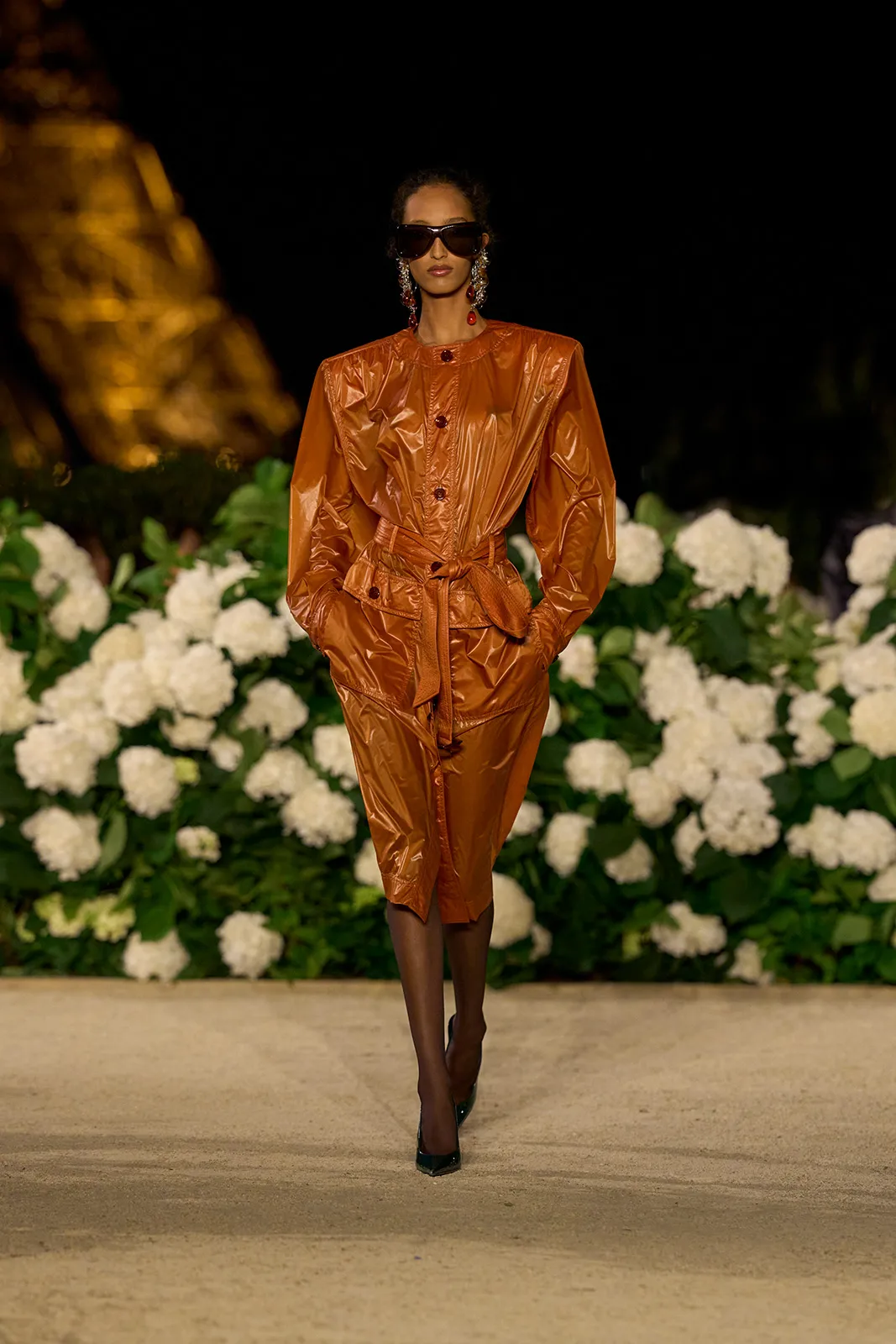 SAINT-LAURENT_FASHION_SHOW_WOMAN_SUMMER26_RUNWAY_18