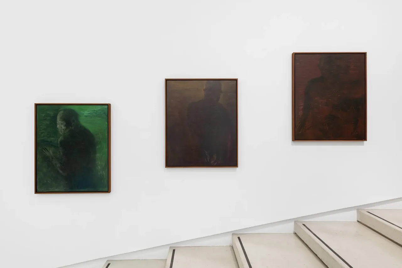 metal-pedro-cabrita-reis-exhibit-06.webp