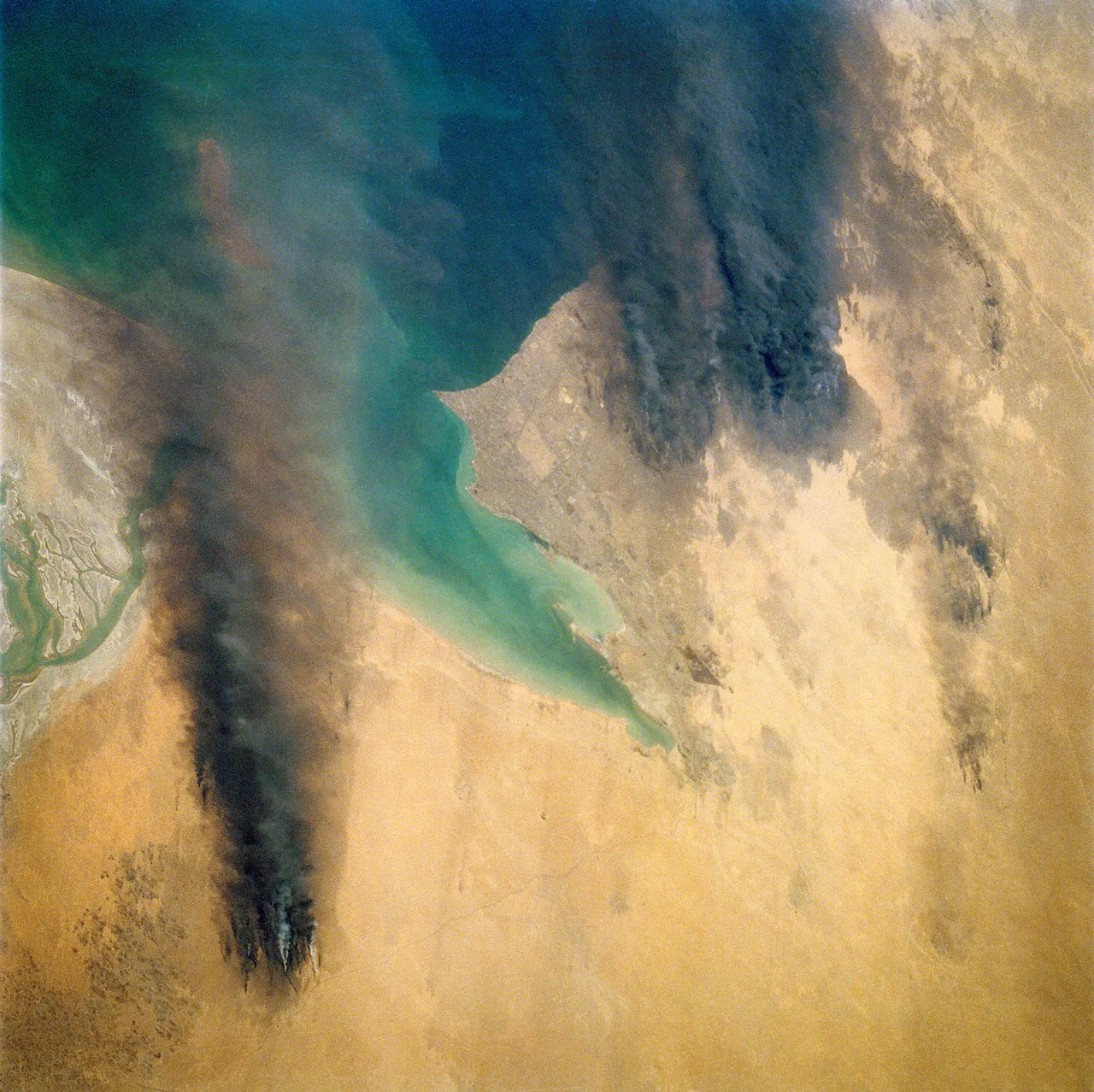 19 Oil Fireskuwait Nasa