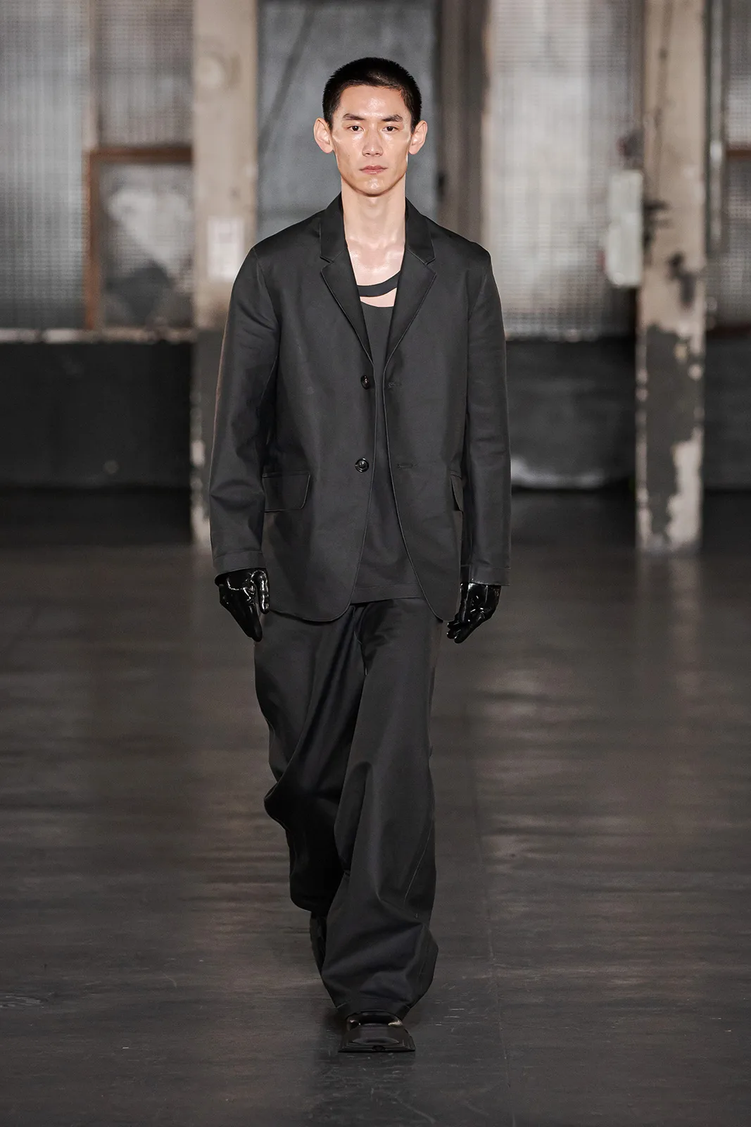 Louis Gabriel Nouchi Metalmagazine 31.jpg