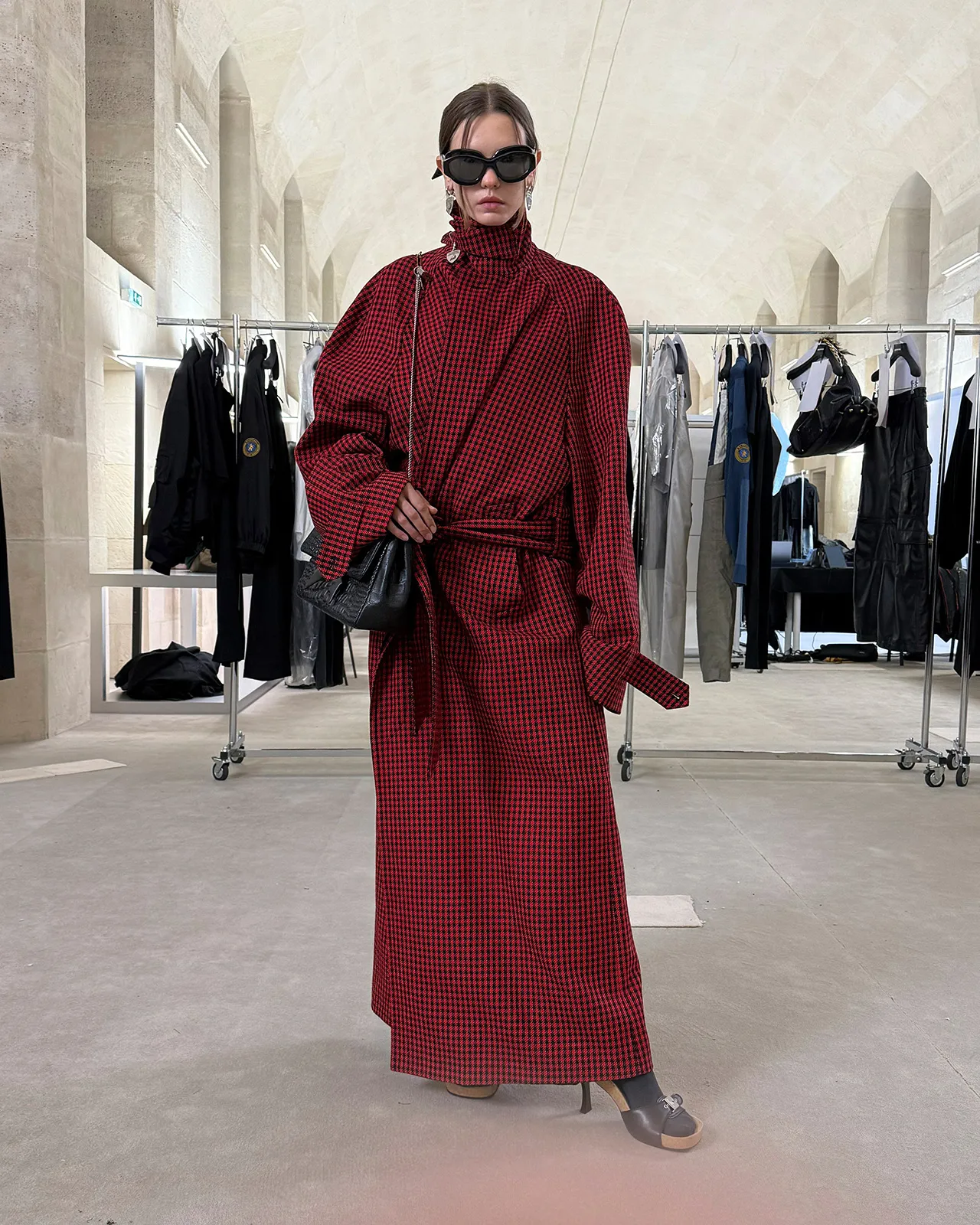 BALENCIAGA-FALL-25-LOOK-7_ANNA.jpg