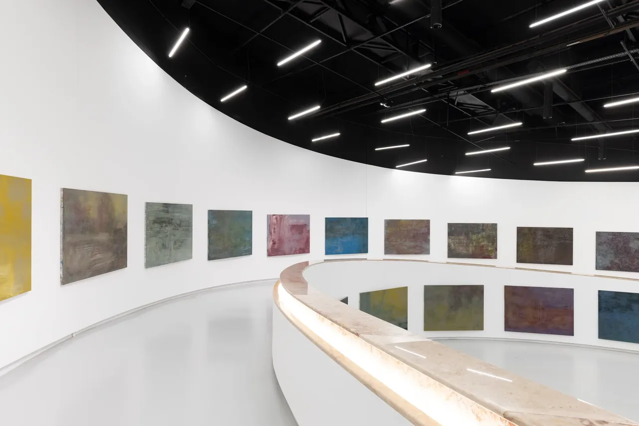 metal-pedro-cabrita-reis-exhibit-08.webp