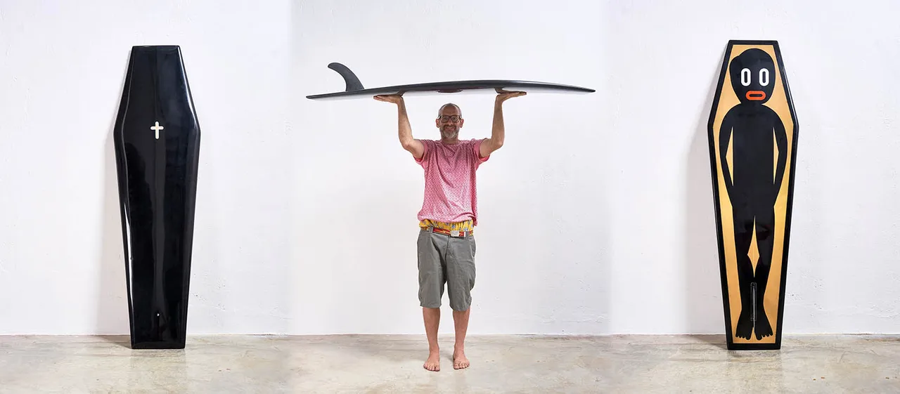 Boris Hoppek   Surfcoffin Copia.jpg