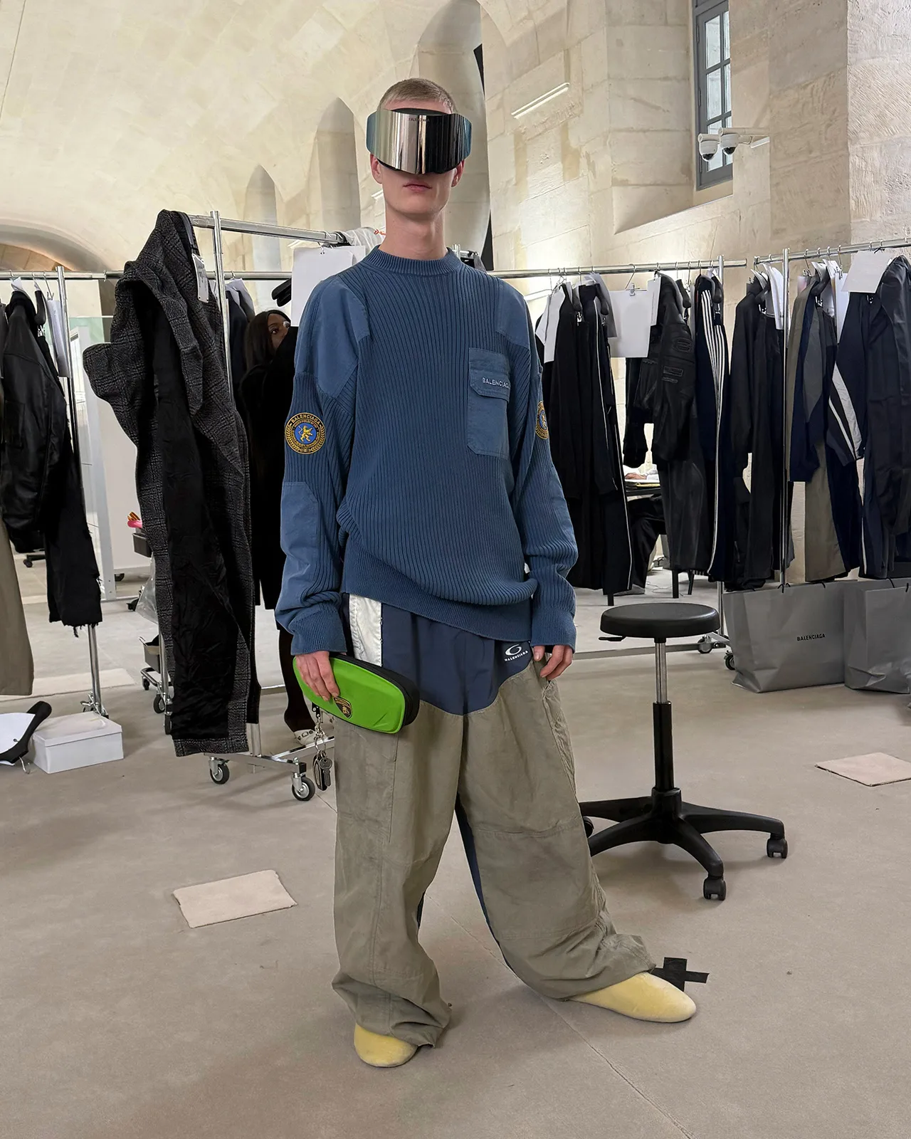 BALENCIAGA-FALL-25-LOOK-25_DERK.jpg