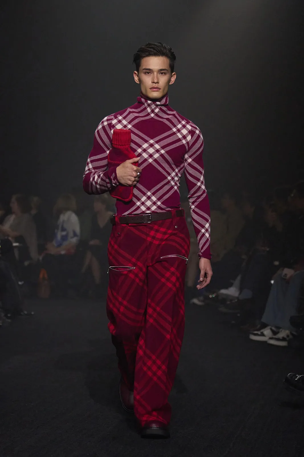 Burberry Fall 2023 Ready to Wear Gorunway 11