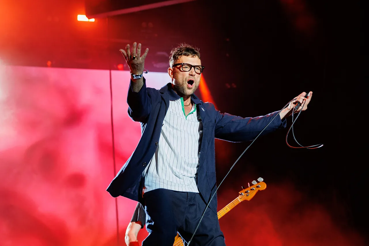 Blur-Esc-Estrella-Damm-PS-BCN-23-01_06_23-Christian-Bertrand-01