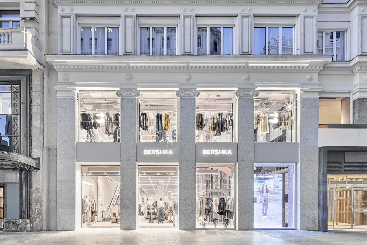 2024_09_25_BERSHKA_GranVia_00506-1.jpg