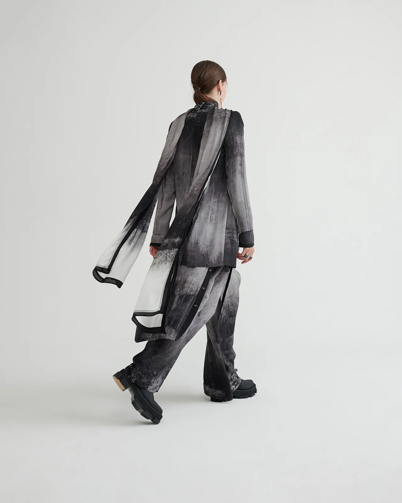 Symetria Concept 4