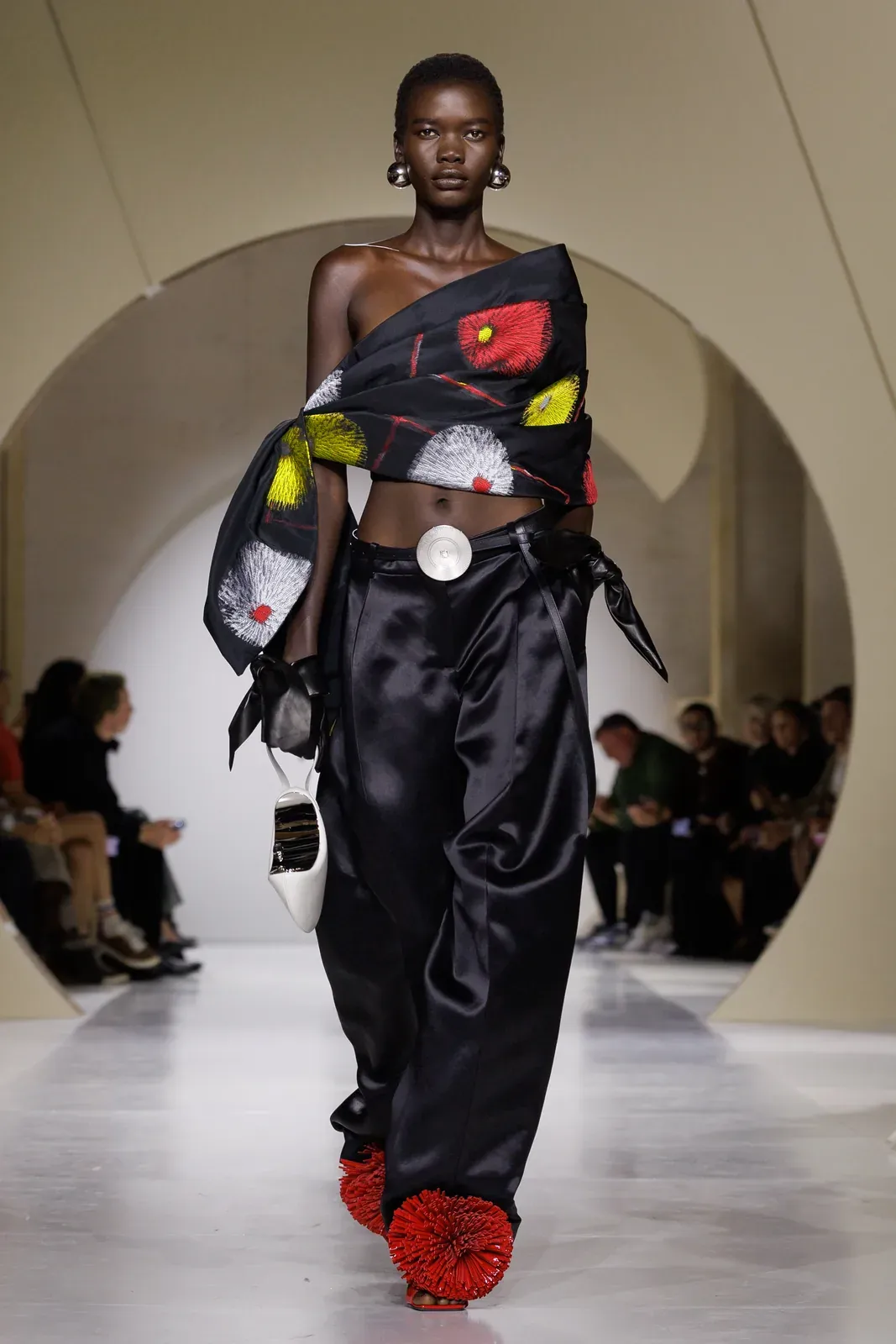 metal-givenchy-ss27-20