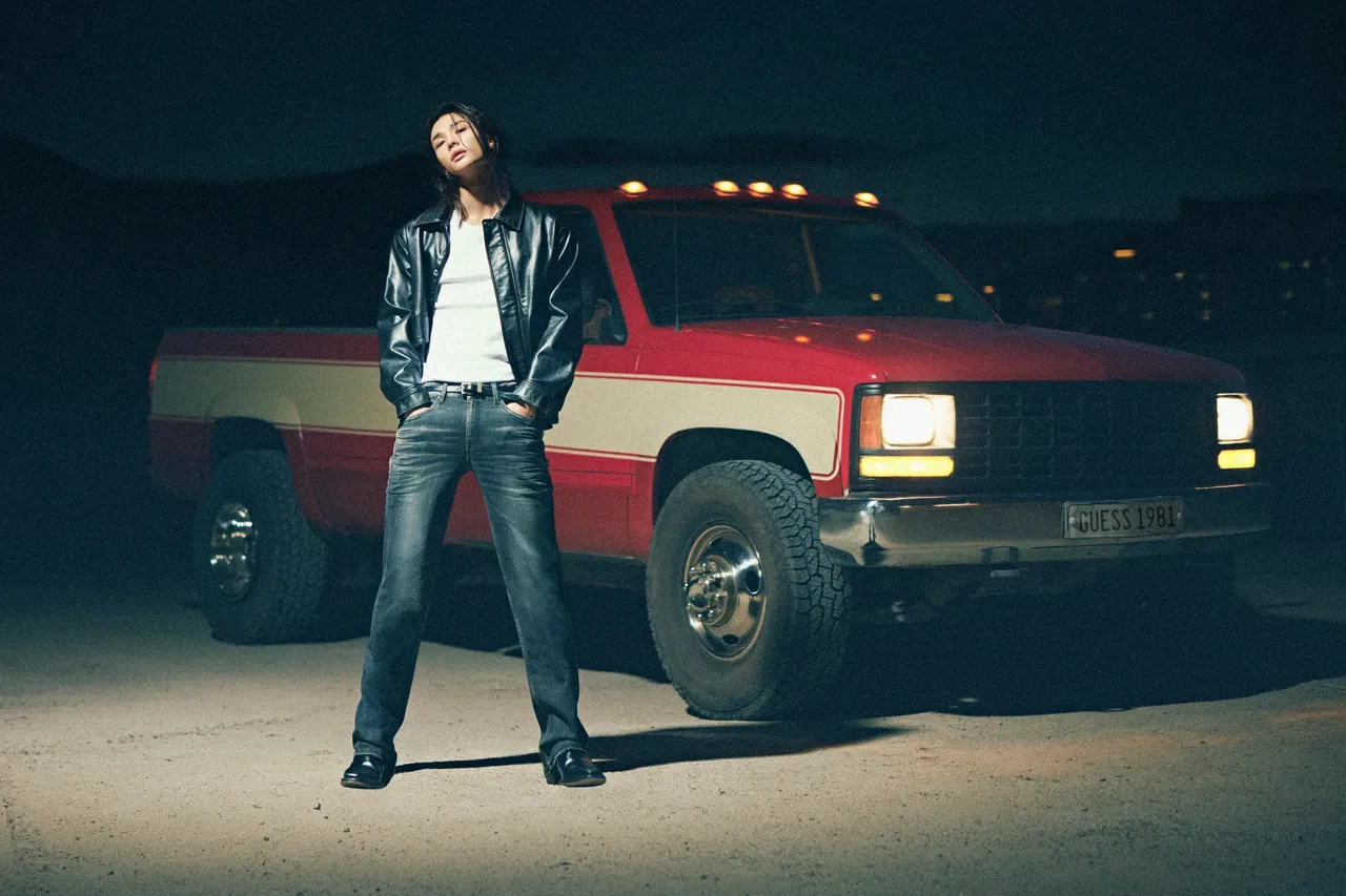 metal-hyunjin-guess-ambassador-04.webp