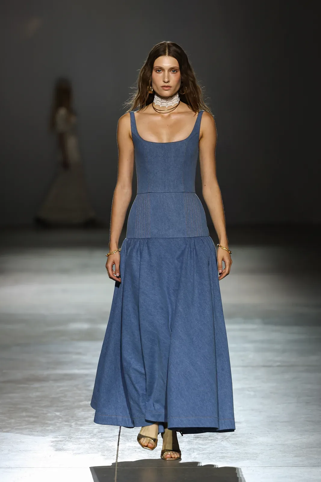 metal-ukrainian-fashion-week-ss27-04.webp