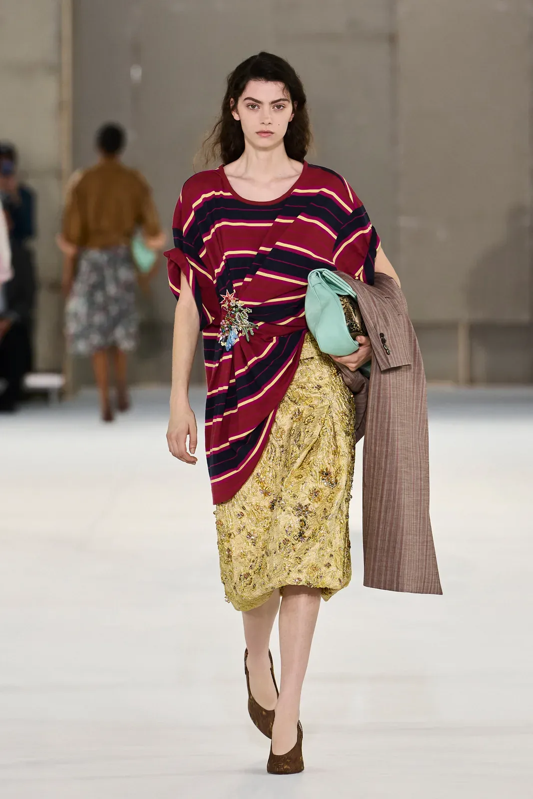 metal-dries-van-noten-ss27-27