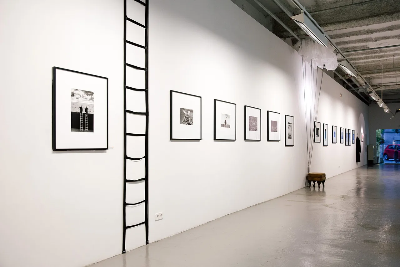 Gilbert Garcin Exhibition Metalmagazine 5