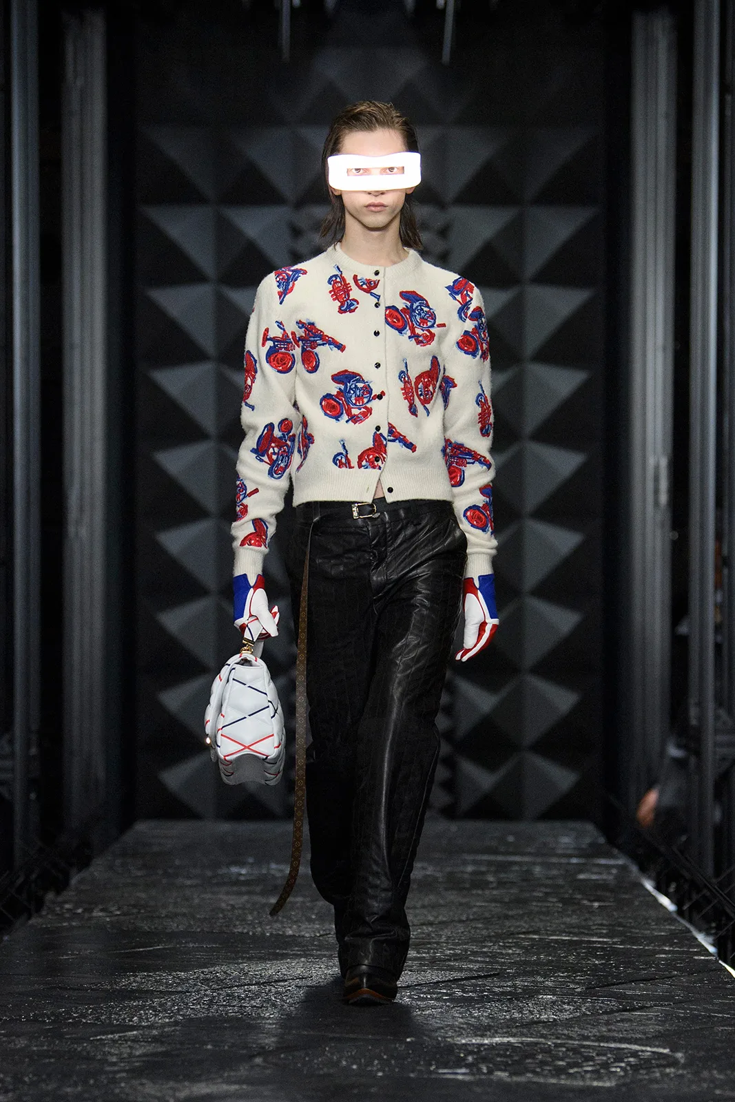 Louis Vuitton F W2324 Look 32