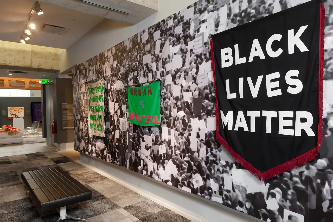 Making Change Installation 9.jpg