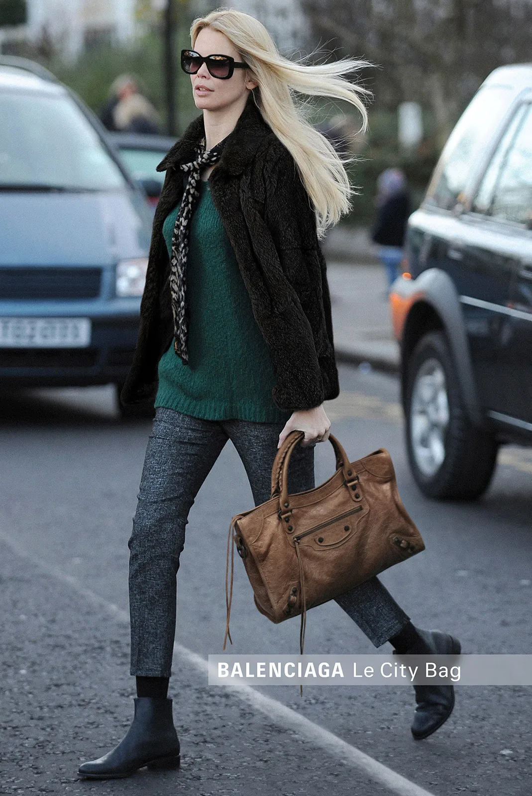 BALENCIAGA-LE-CITY-PAPARAZZI_CLAUDIA-SCHIFFER