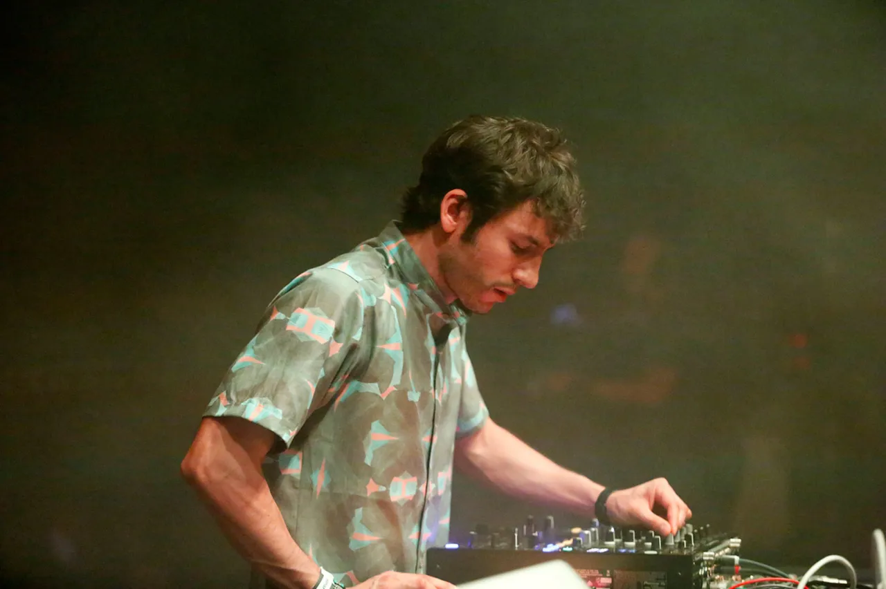 Nicola Cruz Sonar Hall Sonar2016 Leafhopper 004