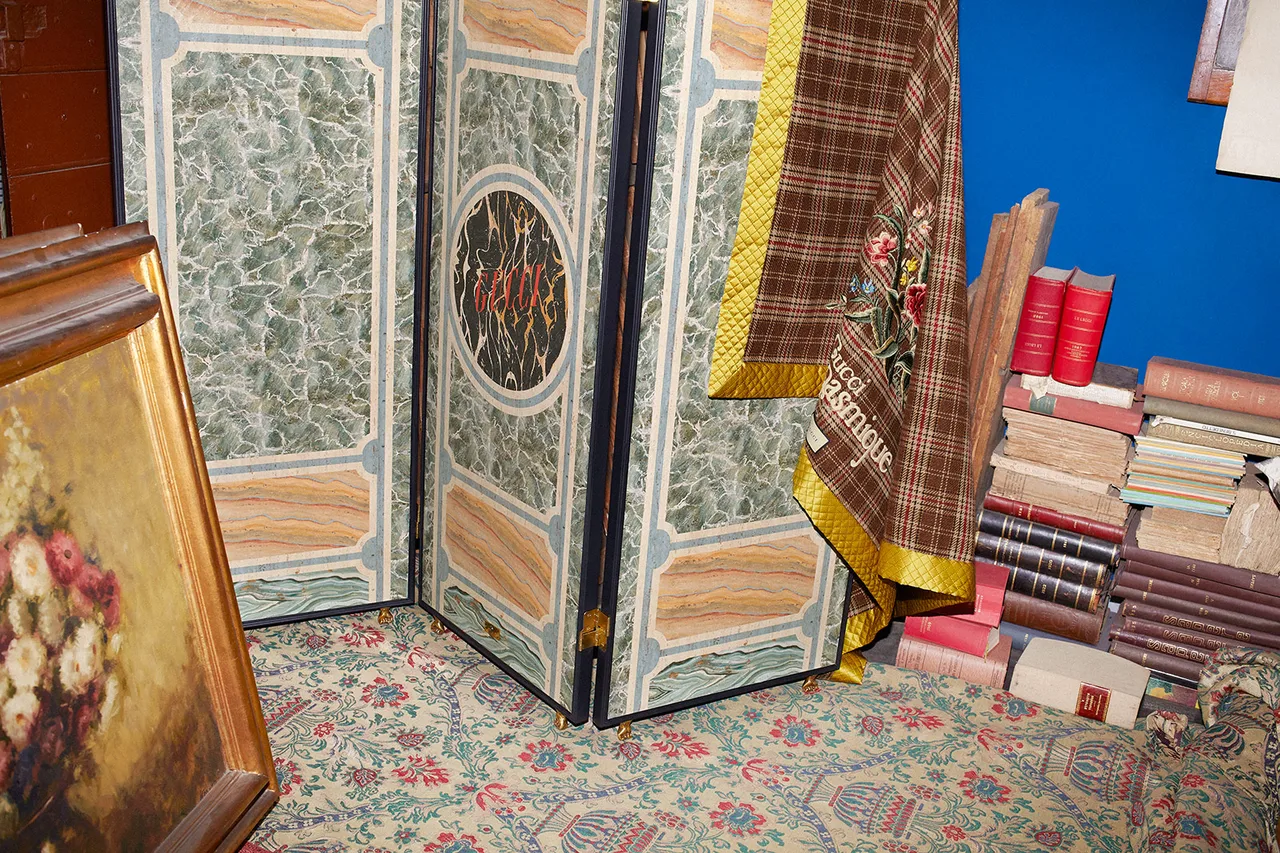 Gucci Decor Souvenir From Rome Metalmagazine 15